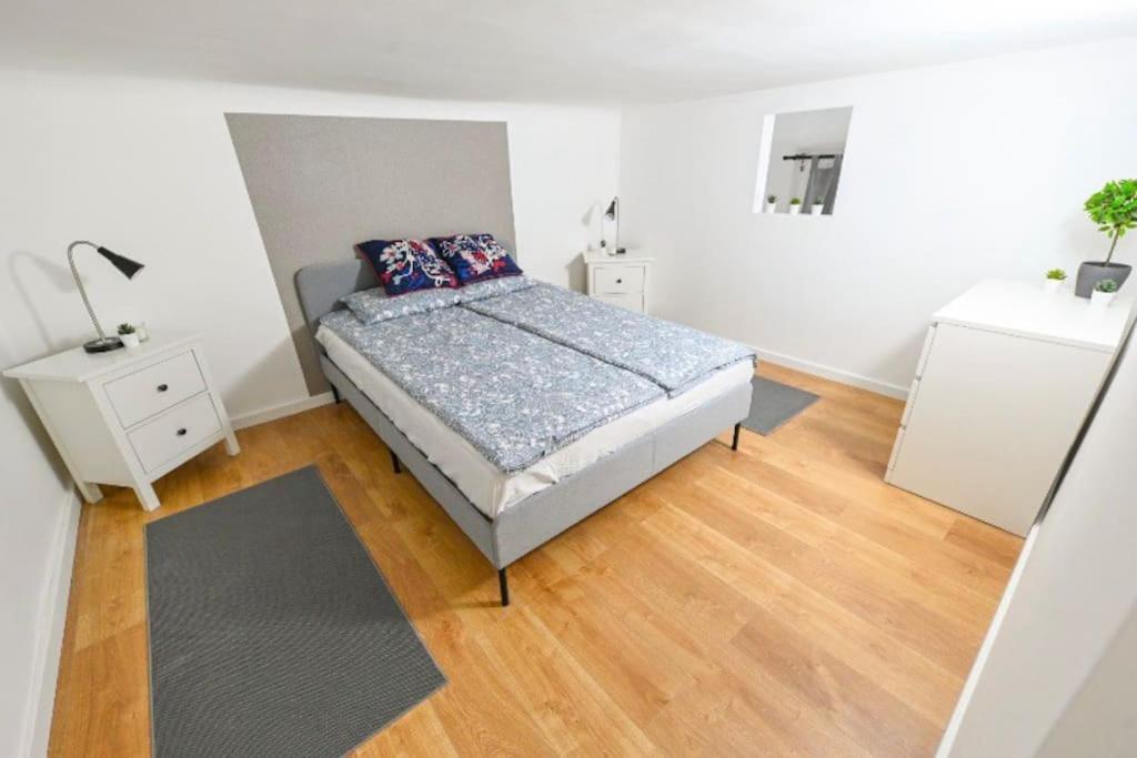 Lovely Studio Flat In Damjanich Street - Leonard Budapest Exterior foto